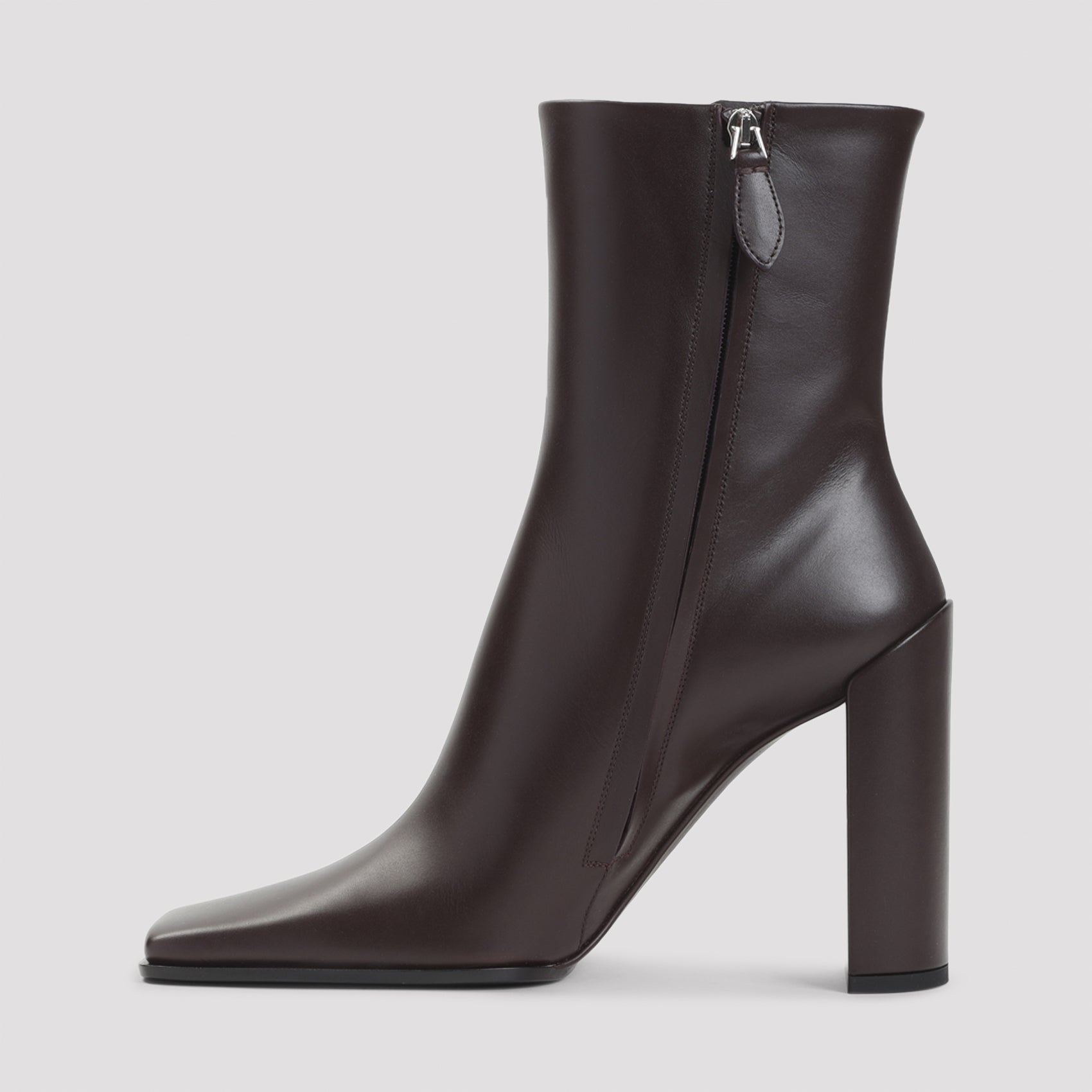 AlaÏA Boots - Brown | 439c2763d95ee941637d98a3a96e701201dc773f
