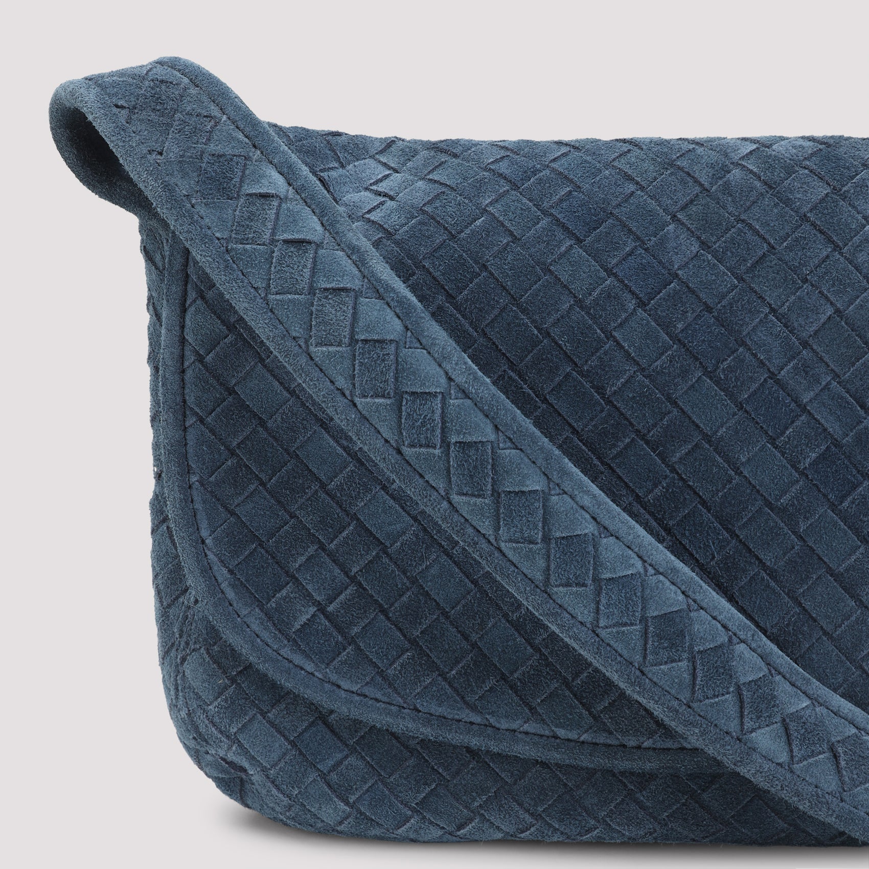 Bottega Veneta Messenger - Blue | 153cb25f6ab083359f7c802eb71c9e506642f25b