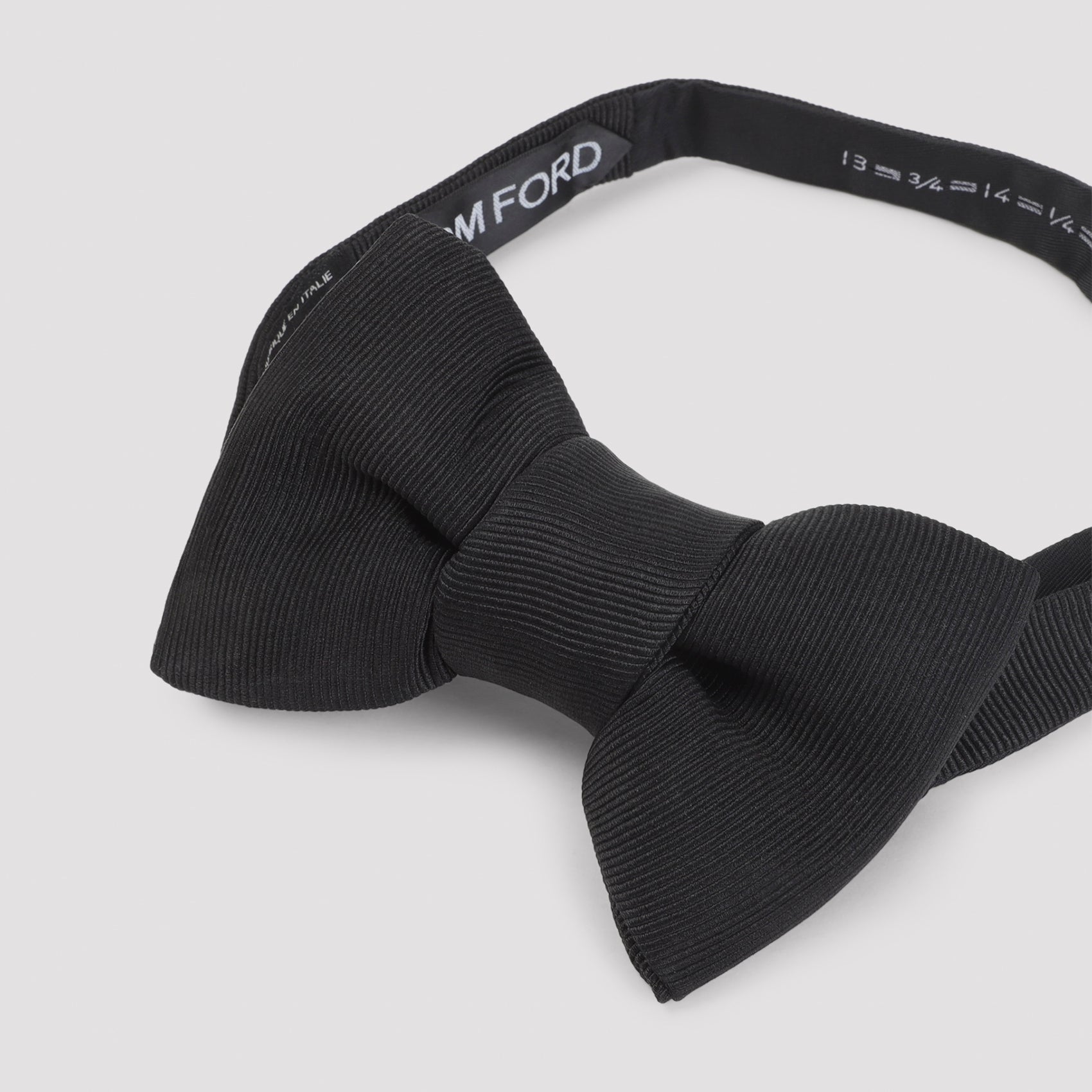 Tom Ford Pre-Tied Bow Tie - MEN ACCESSORIES - TOM FORD - T.Luxy