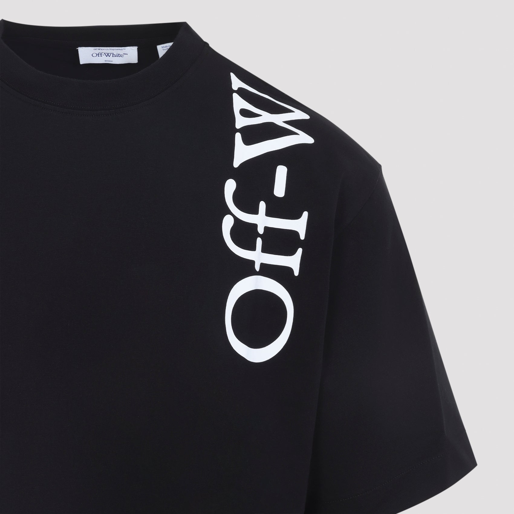 Off-White Vertical Bookish Skate S/S Tee - MEN CLOTHING - OFF-WHITE - T.Luxy