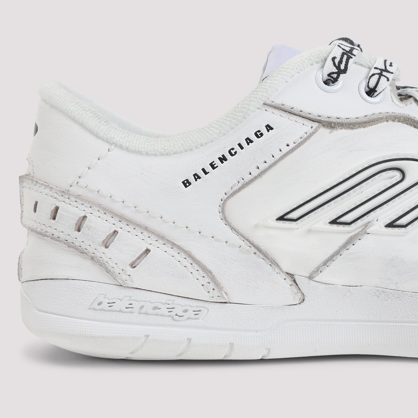 Balenciaga Sneakers - White | b0b4610c84d0e16feb6164c0730e0854e0ca0106