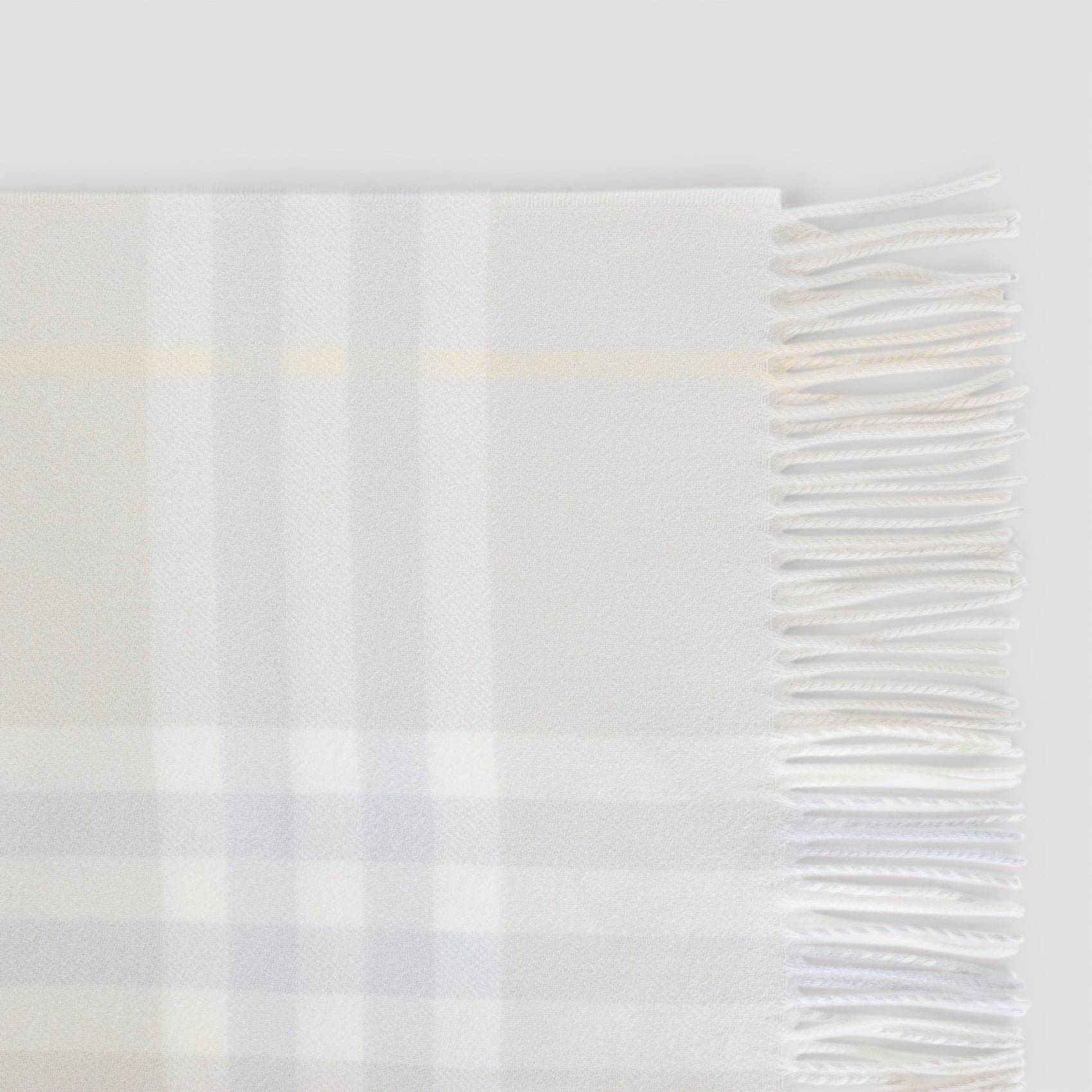 Burberry Scarves - Grey | deba2f43d73caf0f01fc85d97ccc17d453f03523