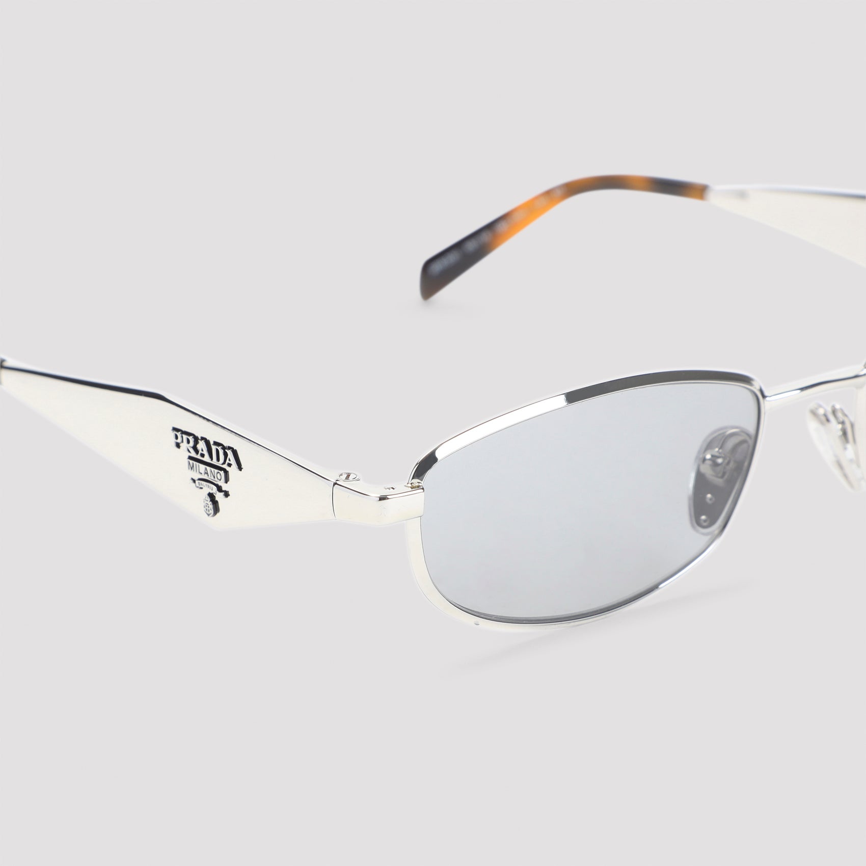 Prada Eyewear Sunglasses - Metallic | 93f4d16dae818b90282102c15fdeaa764f6d7108