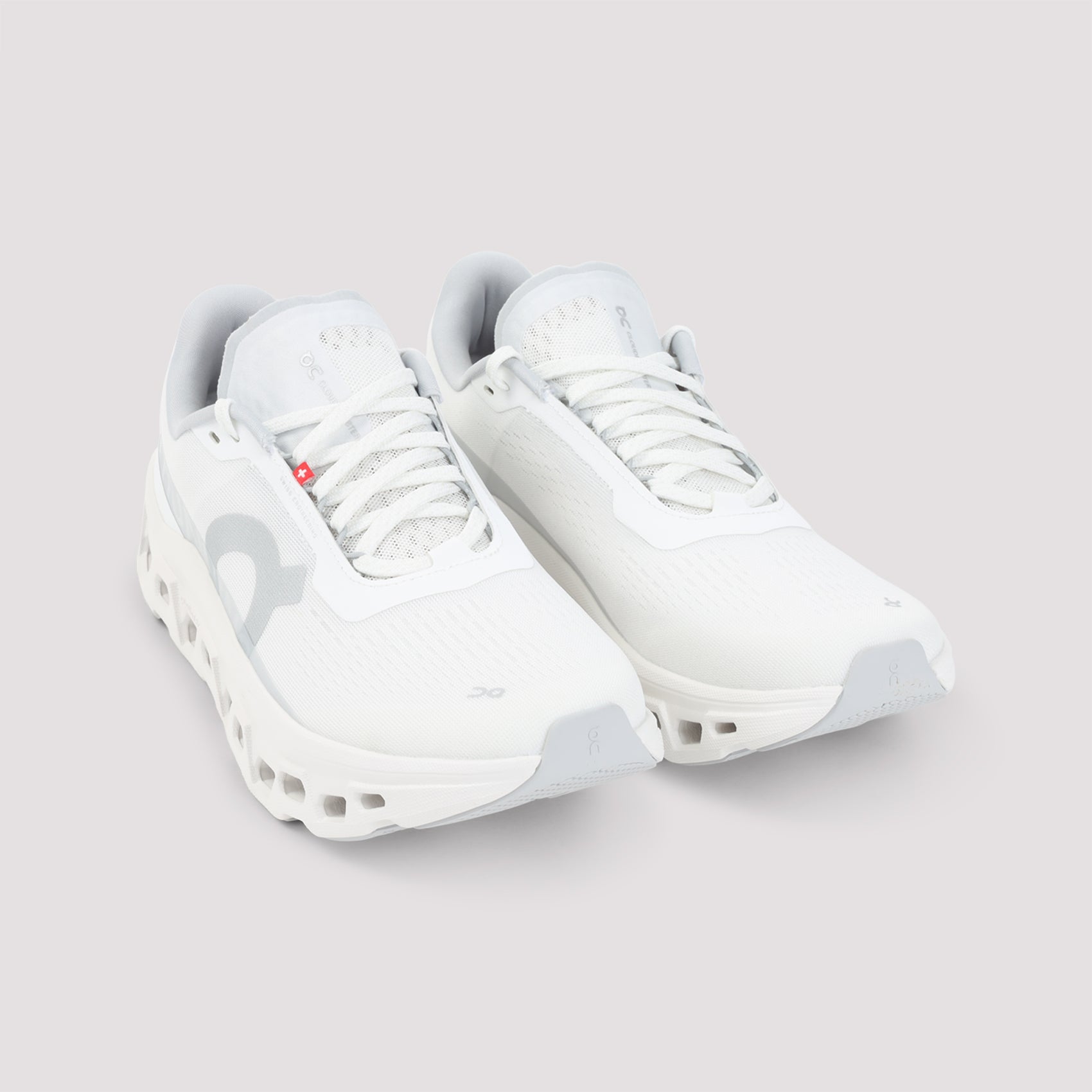 On Sneakers - White | f906e887bdd3a3a8f77cc22a37338c72d28a64bc