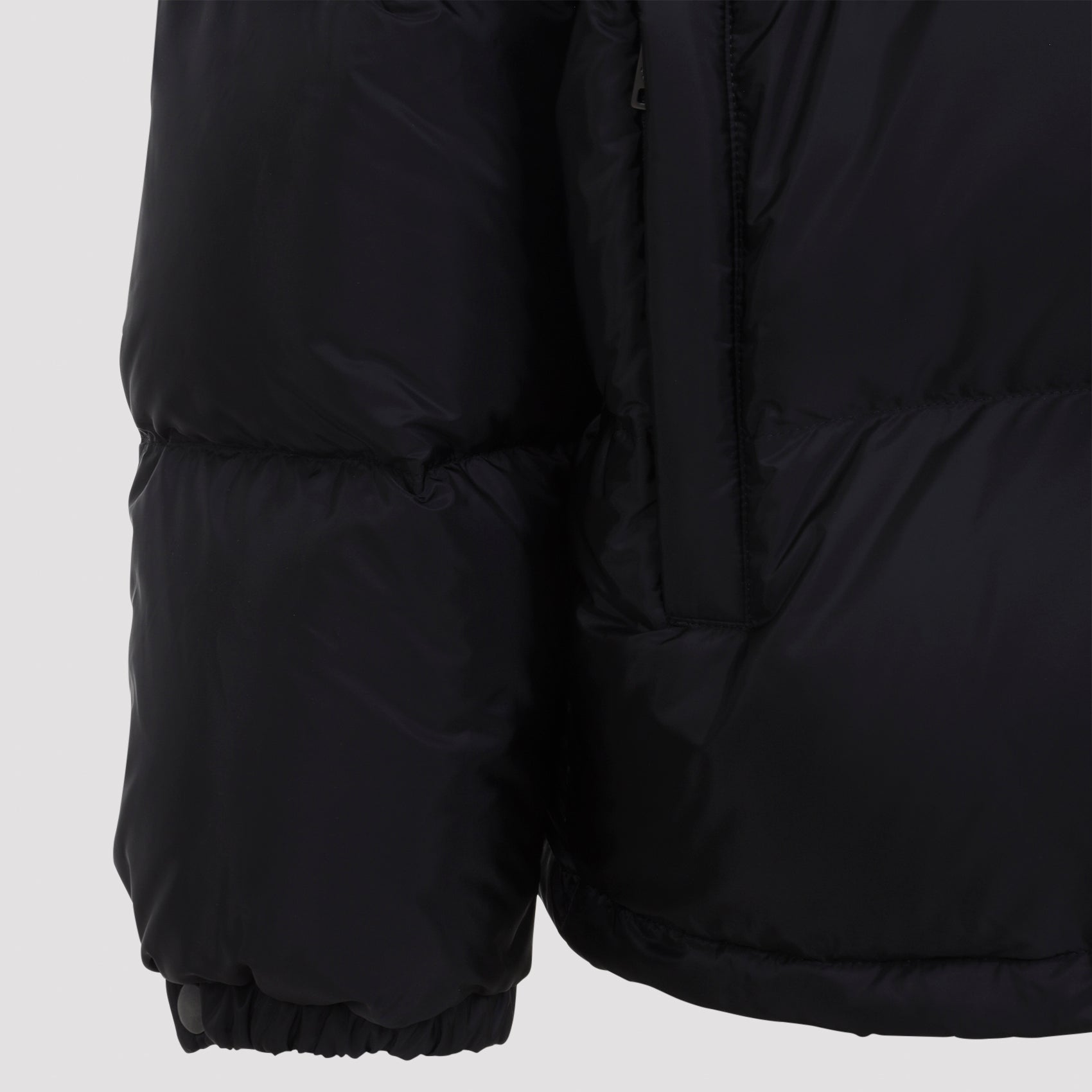 Prada Down jackets - Black | b8d649ede4cd2109b2c710007926766af1df59a3