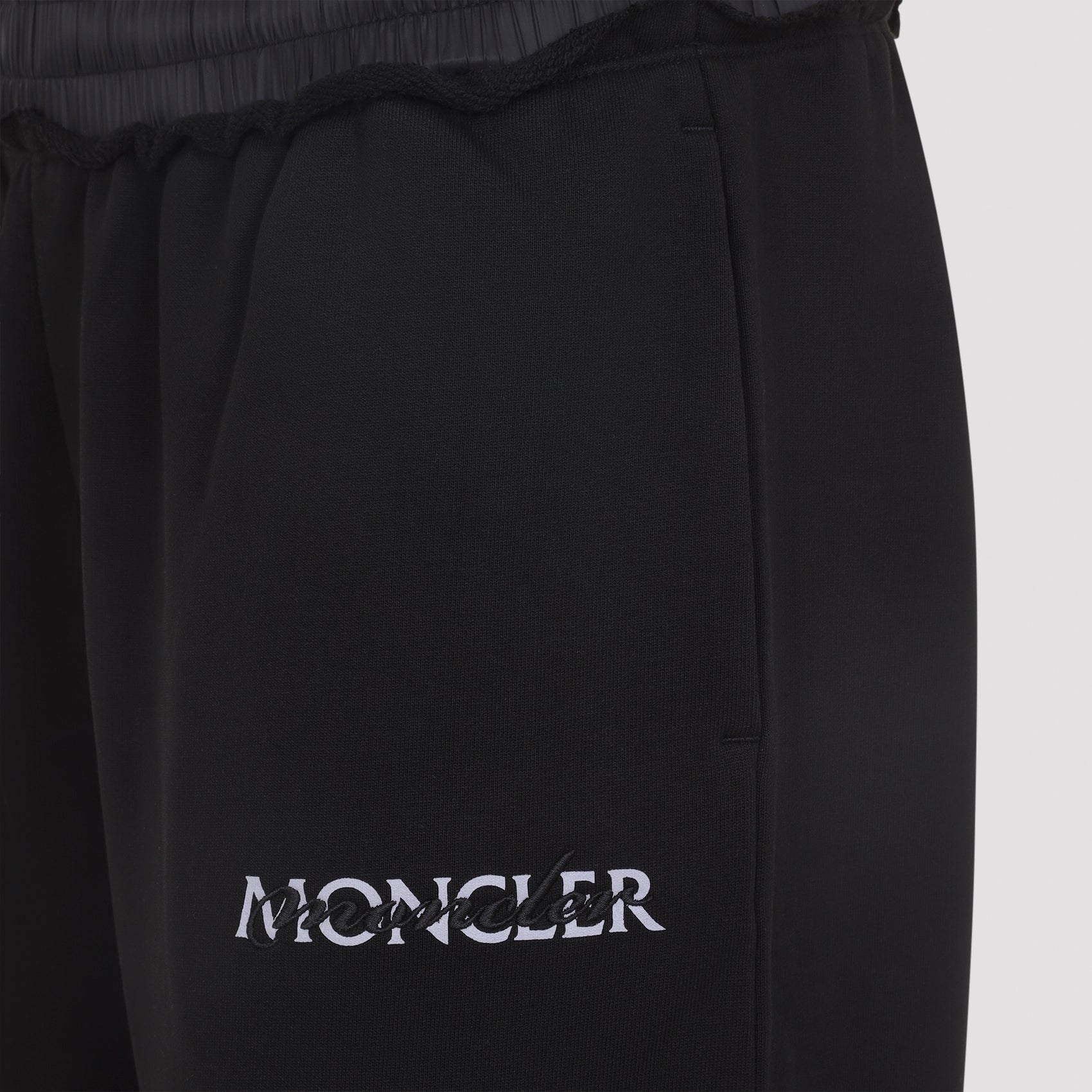 Moncler Track pant - Black | 069034e776f1d2514042eb6cb184dbba760aff9f