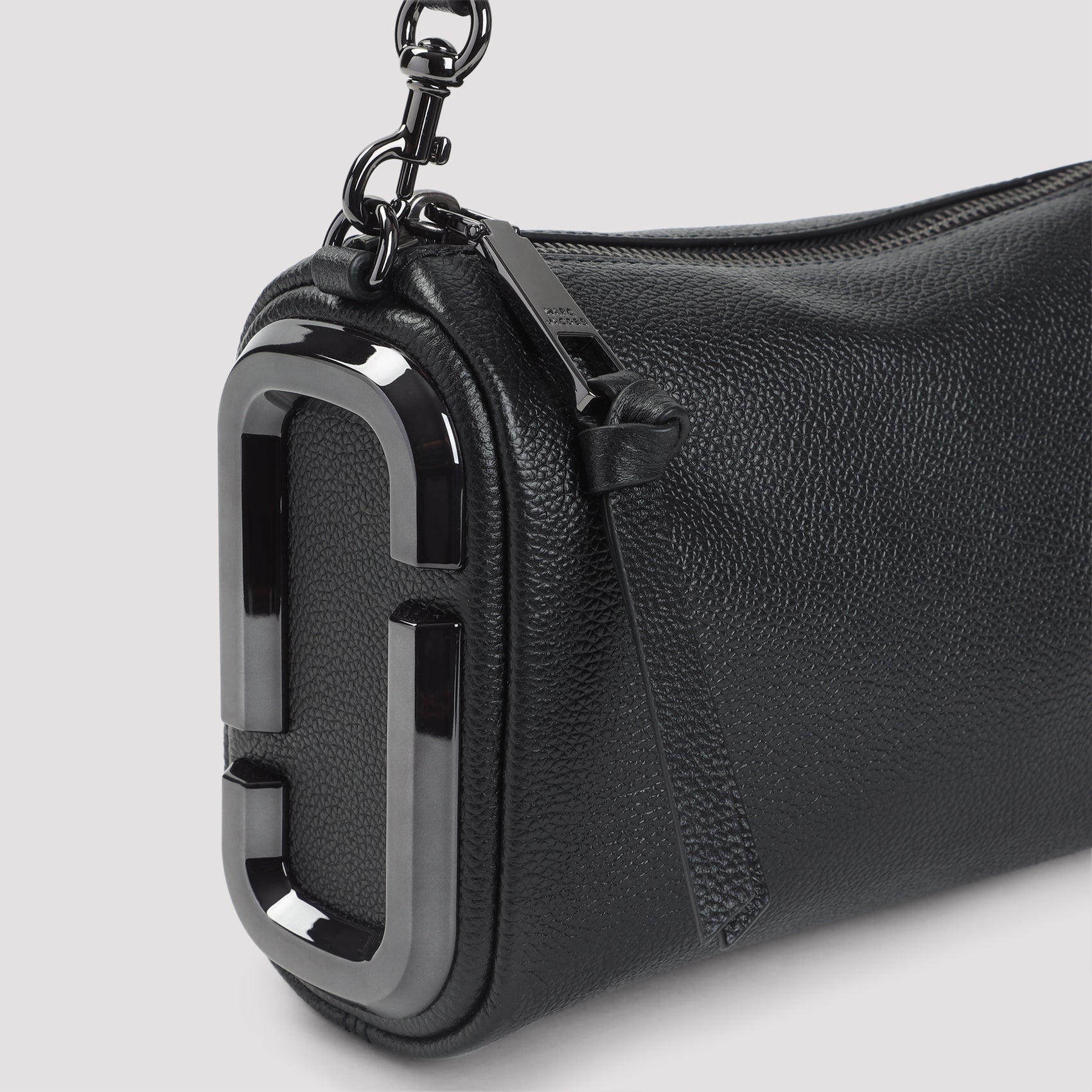 Marc Jacobs Handbag - Black | a63b8ac94b9ba2129da8338a85cec49432eb536f