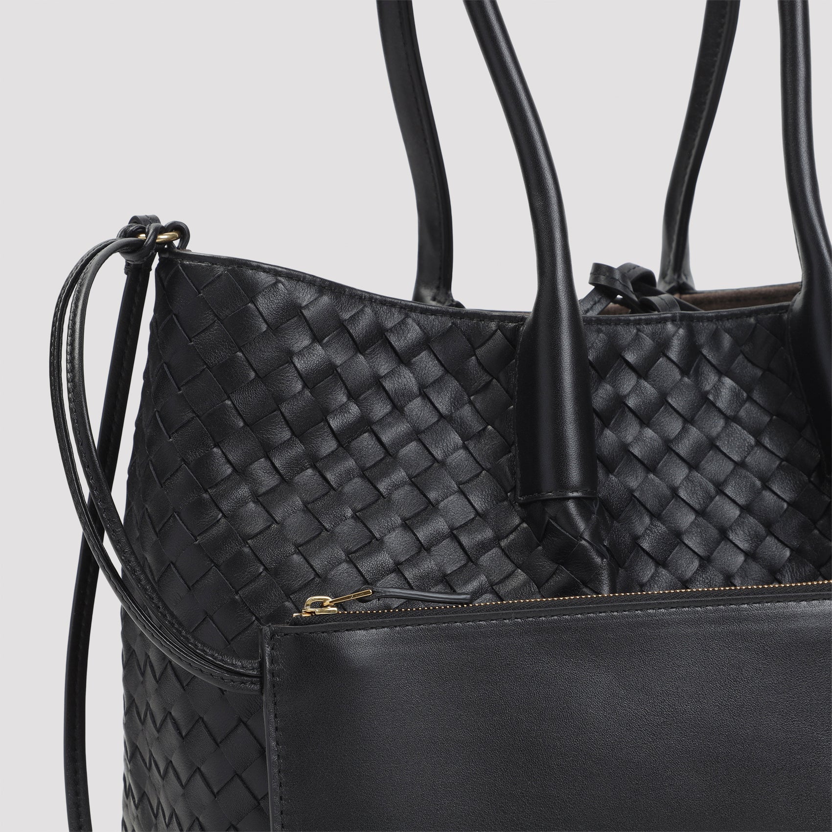 Bottega Veneta Pinacoteca Medium Handbag - WOMEN BAGS - BOTTEGA VENETA - T.Luxy